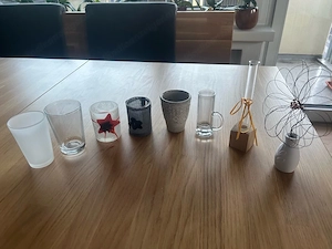Teelichthalter + kleine Vasen, 8 Stück