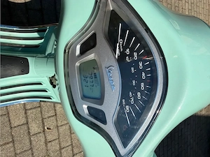 Vespa Primavera 50 4-Takt Bild 3