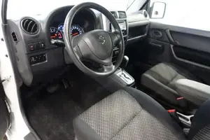 Suzuki Jimny Bild 9