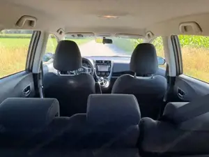 Toyota Verso S 1,4 D-4D90 Active Kombi   Family Van (2015) Bild 3