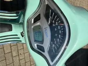 Vespa Primavera 50 4-Takt Bild 2