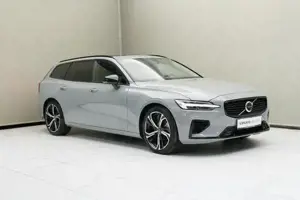 Volvo V60 Ultra, T6 Plug-in Hybrid, Elektrisch/Benzi Bild 2