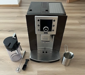 De Longhi Perfecta Cappuccino ESAM 5550.BW