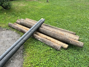 Sandkasten aus Rund-Pallisaden Bild 4