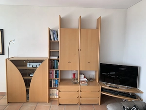 Wohnwand aus Vollholz  Bild 2