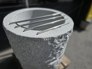 Granitbrunnen   Granittrog "Grander" inkl. V2A Edelstahlarmatur - Unikat Bild 5