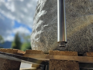 Granitbrunnen   Granittrog "Grander" inkl. V2A Edelstahlarmatur - Unikat Bild 10