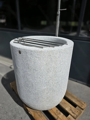 Granitbrunnen   Granittrog "Grander" inkl. V2A Edelstahlarmatur - Unikat Bild 2