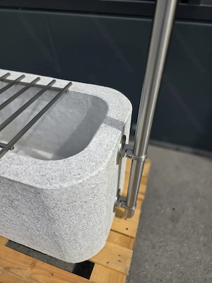 Granitbrunnen   Granittrog "Grander" inkl. V2A Edelstahlarmatur - Unikat Bild 10