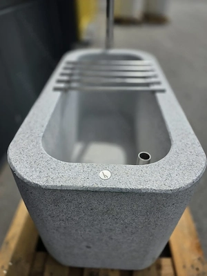Granitbrunnen   Granittrog "Grander" inkl. V2A Edelstahlarmatur - Unikat Bild 8