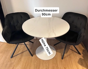 Esstisch mit Stühle