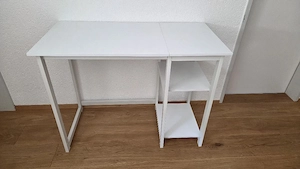 Schreibtisch
