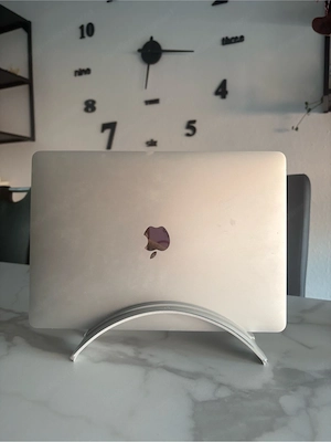 apple Mac book Pro 2017 