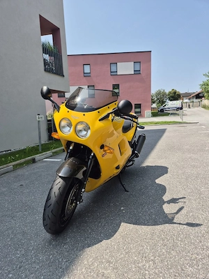 Triumph Daytona Super III xx von 800 Bild 3