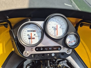 Triumph Daytona Super III xx von 800 Bild 8