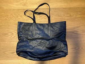 schwarze größere Tasche Bild 2