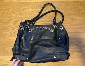 schwarze Handtasche Bild 2