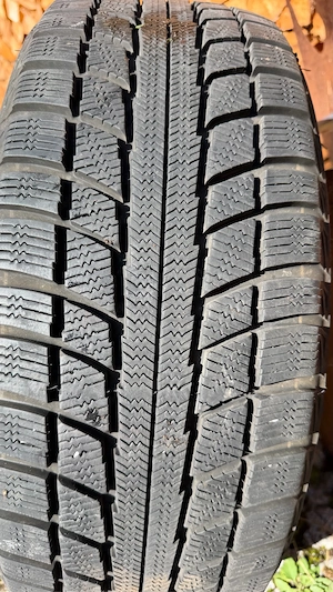  Winterreifen mit Felgen, 235 55 R17 Bild 2