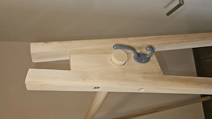 Holz-Garderobenständer mit Kleiderstange, Haken und Ablage Bild 4