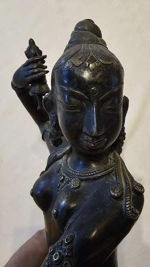 Bronzefigur "Indische Tempeltänzerin" Bild 5