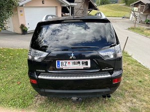 Mitsubishi Outlander 2,0 DI-D Instyle Bild 4