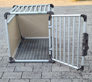 4 Pets Hundetransportbox Gr. M Bild 2