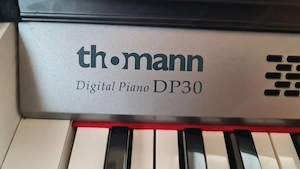 E-Piano von Thomann DP30 mit der Bank Bild 2