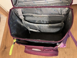Schultasche mit Zubehör Bild 7