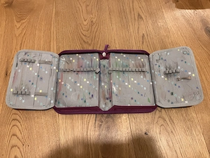 Schultasche mit Zubehör Bild 6
