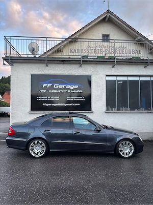   Mercedes-Benz E320 CDI  Bild 4