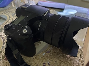 Sony Cyber-shot DSC-RX10 III | 24-600mm Zeiss Objektiv | Top Zustand Bild 2