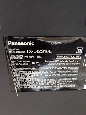 Panasonic LCD Fernseher 42" Bild 2