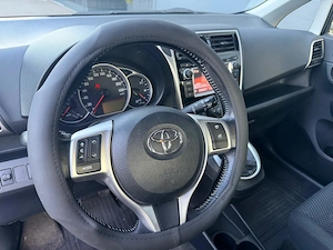 Toyota Verso S 1,4 D-4D90 Active Kombi   Family Van (2015) Bild 6