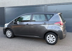 Toyota Verso S 1,4 D-4D90 Active Kombi   Family Van (2015) Bild 4