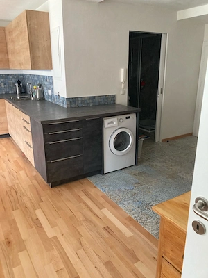 Provisionsfrei: Moderne Dachgeschosswohnung mit großer Terrasse in verkehrsarmer Seitengasse Bild 4