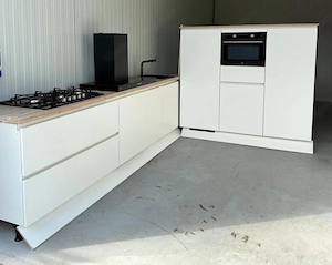 Nobilia Moderne L-Küche in Weiß   stilvoll, praktisch Einbauküche Bild 3