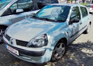 Renault Clio Bild 2