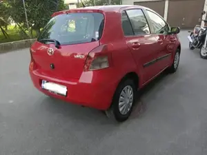 Toyota Yaris Bild 2