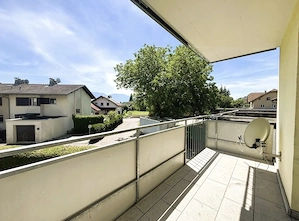 Helle 4,5 Zimmer Wohnung mit 2 Balkone 