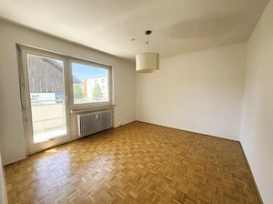 Helle 4,5 Zimmer Wohnung mit 2 Balkone  Bild 4