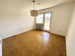 Helle 4,5 Zimmer Wohnung mit 2 Balkone  Bild 5