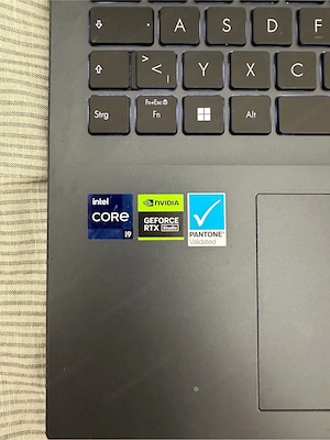 ASUS Vivobook Pro 16 Oled intel i9 & RTX 4060 Bild 2