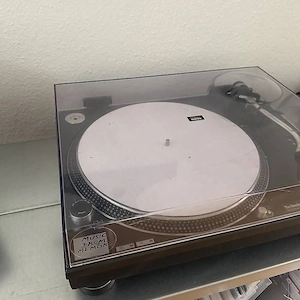 Technics SL-1210 MK2 mit Tonabnehmer Bild 4