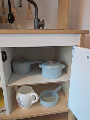 Kinderküche IKEA mit Kaffeemaschine & sonstigem Zubehör Bild 4