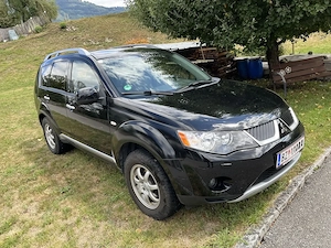 Mitsubishi Outlander 2,0 DI-D Instyle SUV   Geländewagen Bild 2