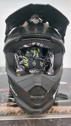 Cross- Helm Bild 2
