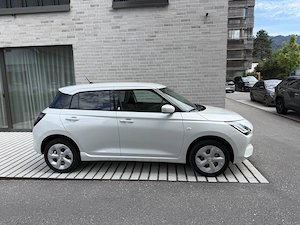Suzuki Swift  1.2 Dualjet Mild-Hybrid Comfort Allgrip  Bild 2