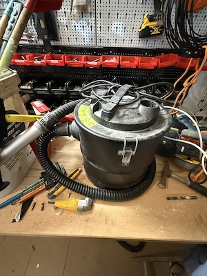 Aschesauger 1200 W   18 L
