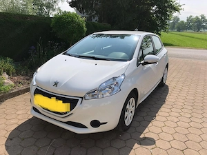 Peugeot 208 Bild 2