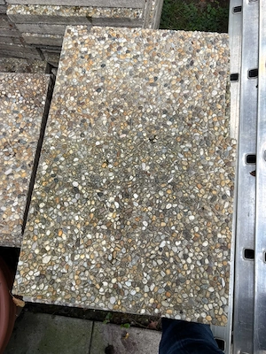 Waschbetonplatten 60 x 40 cm zu verschenken  Bild 2